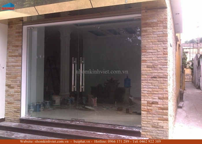 Cửa kính thủy lực 12ly Cửa kính thủy lực 12ly